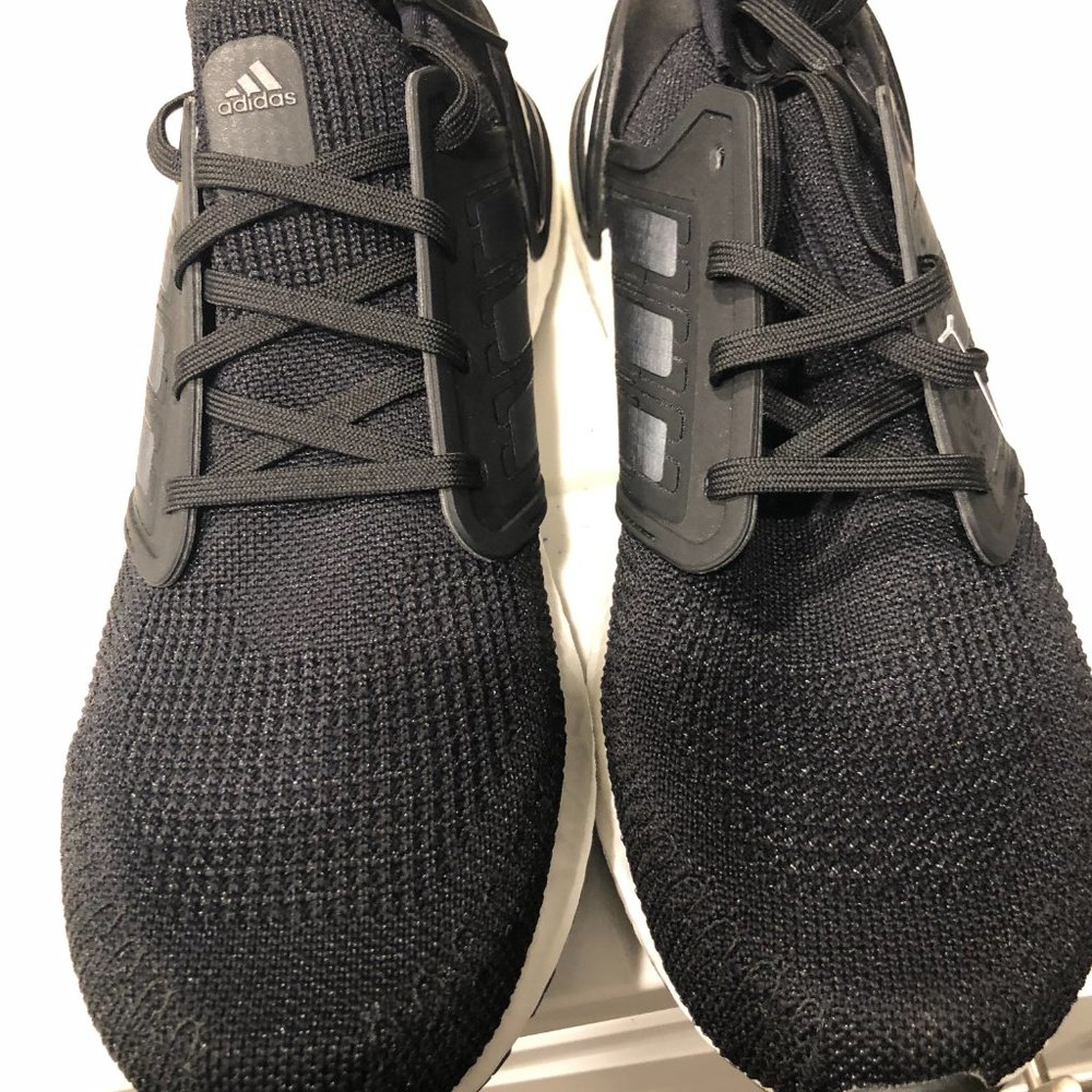 Addidas Ultraboost 20 Size 11 - Picture 4 of 4